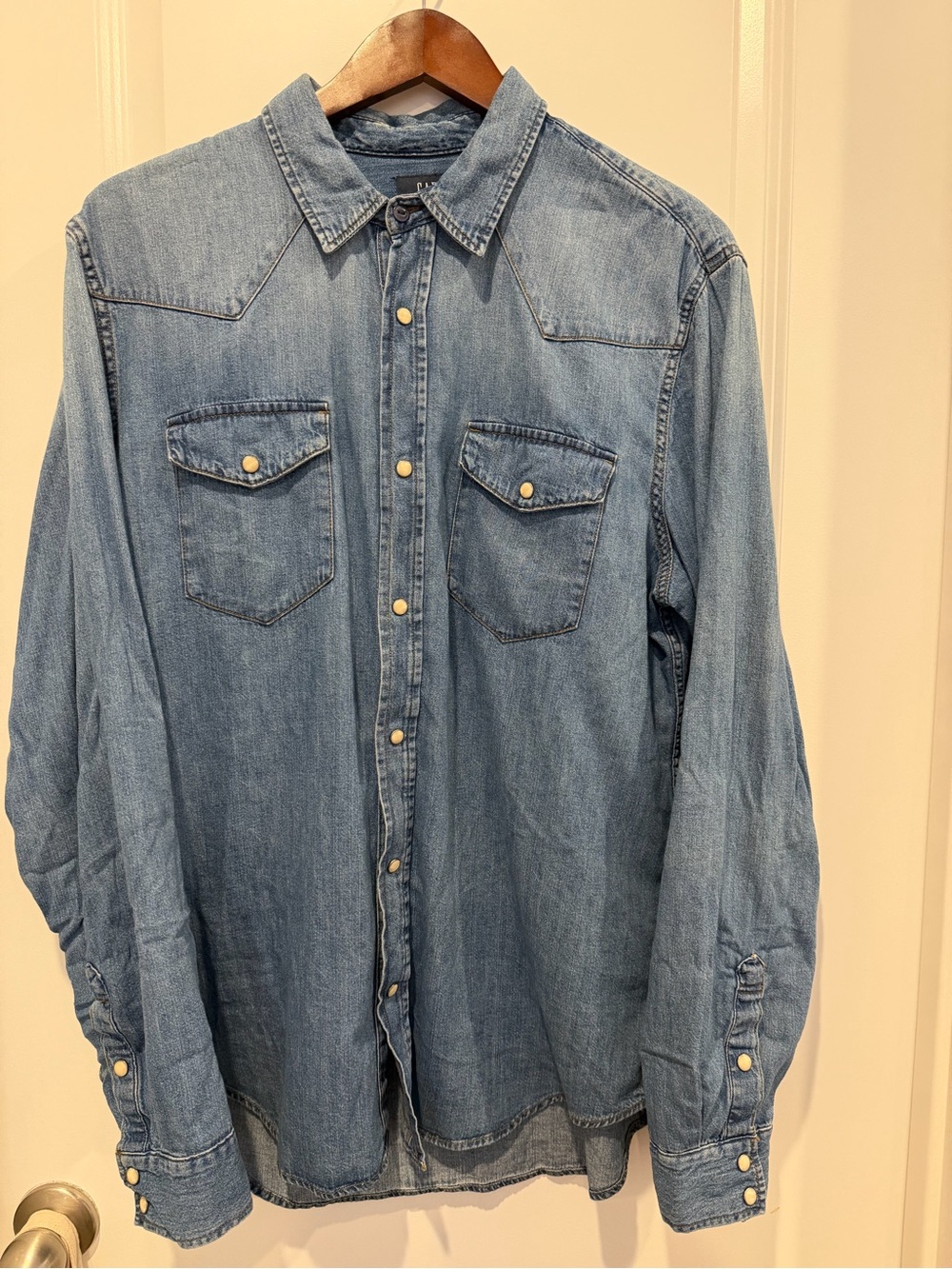 GAP Light Blue Denim Western-Style Pearl Snap Shirt, L